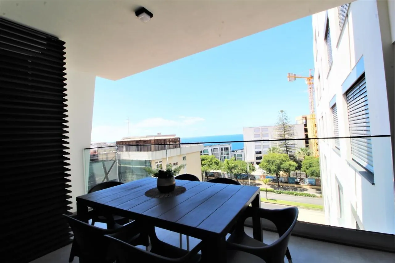 By The Sea Apartments Funchal
